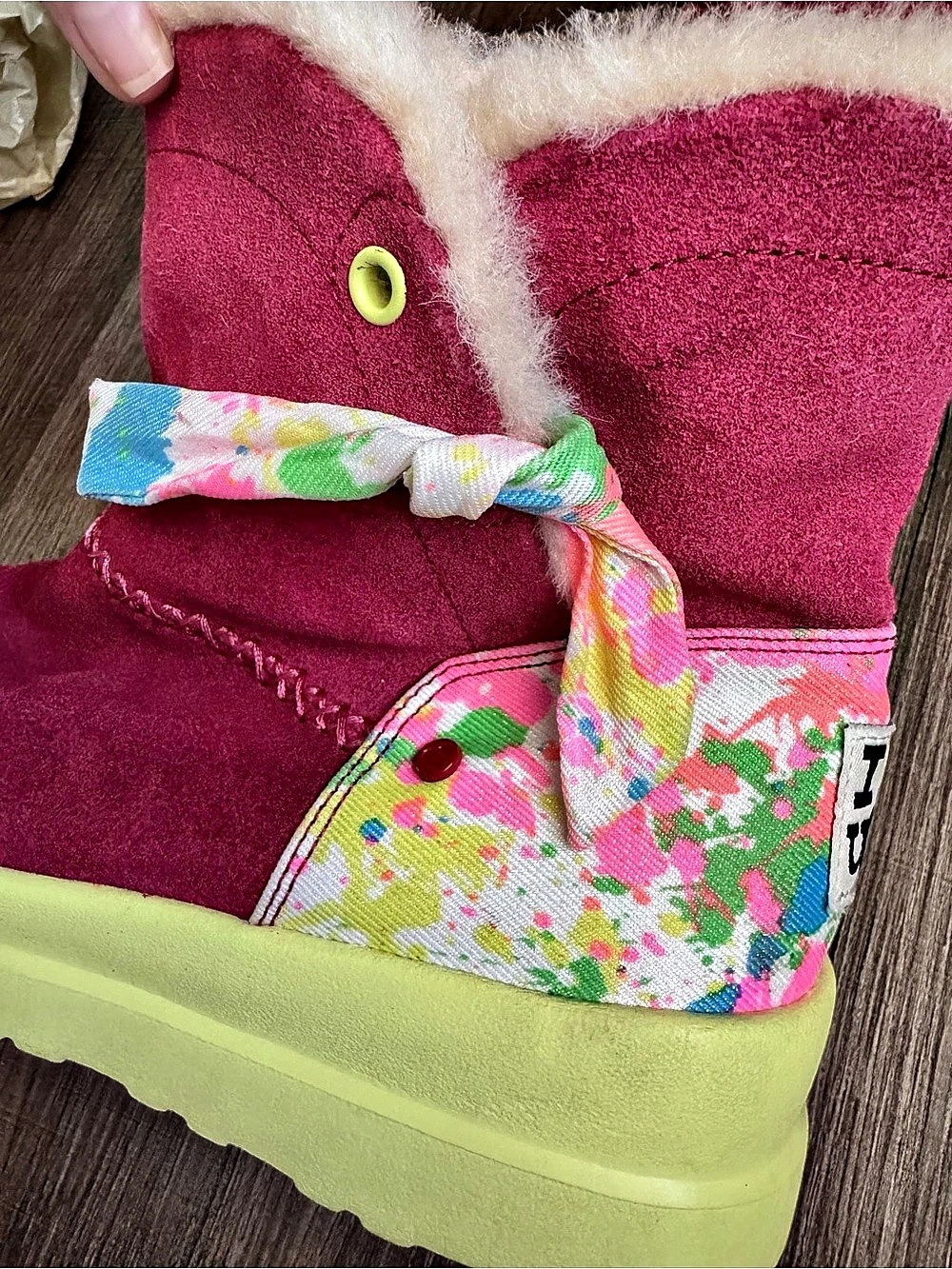 UGG Classic Short II Bow Mini Bow Boots Pink Green US 8 - Picture 7 of 7